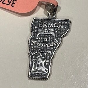 Vermont State Shape Charm Pendant Montpelier Capital New With Tags 925 Silver